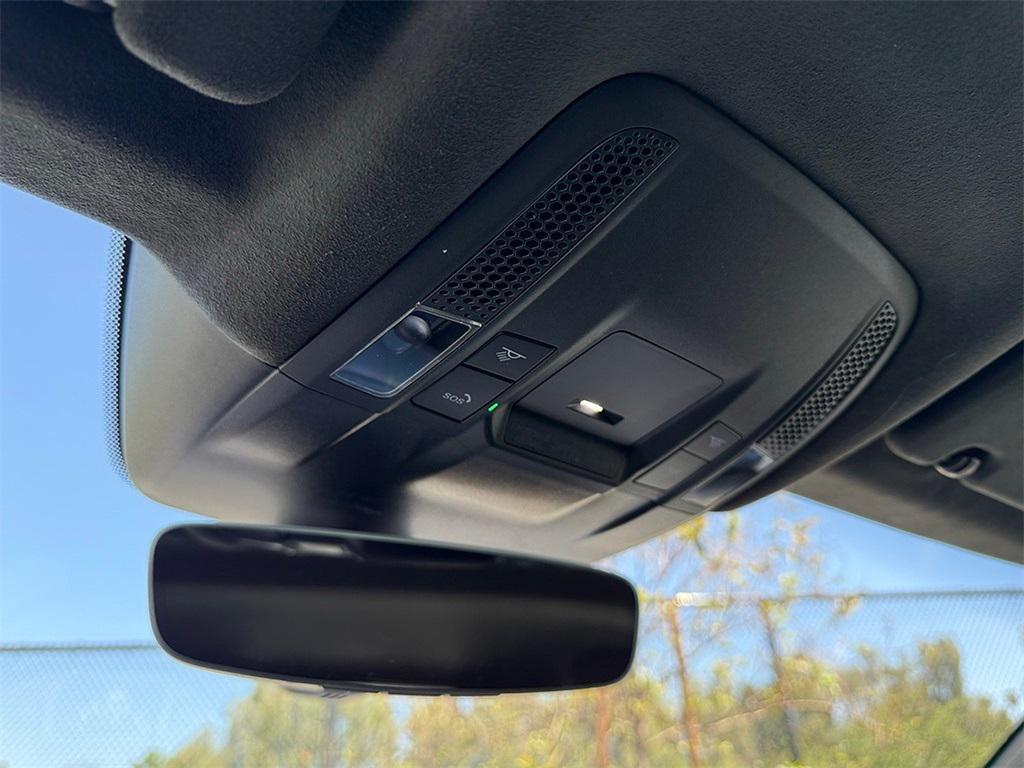 new 2025 Porsche Taycan car