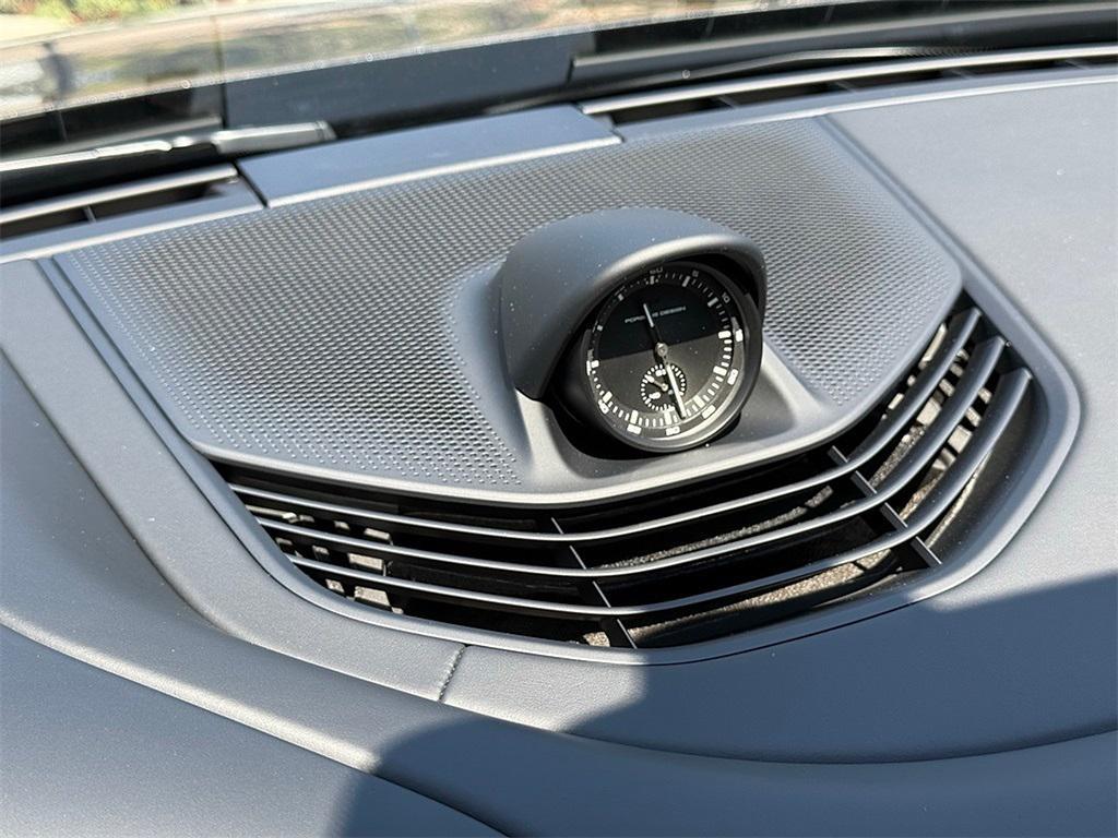 new 2025 Porsche Taycan car