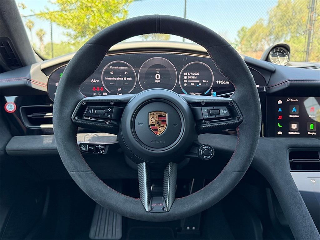 new 2025 Porsche Taycan car