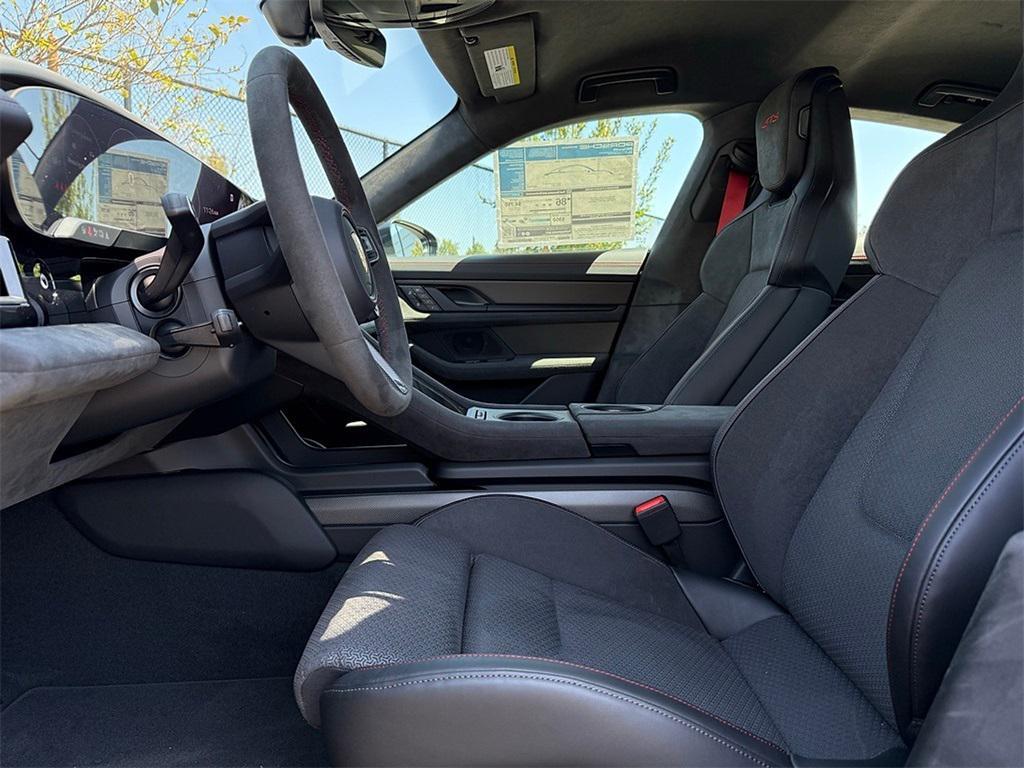 new 2025 Porsche Taycan car