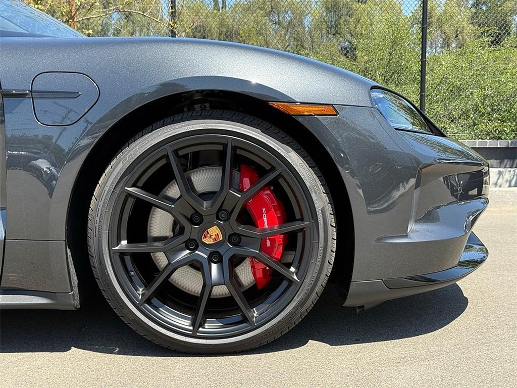 new 2025 Porsche Taycan car