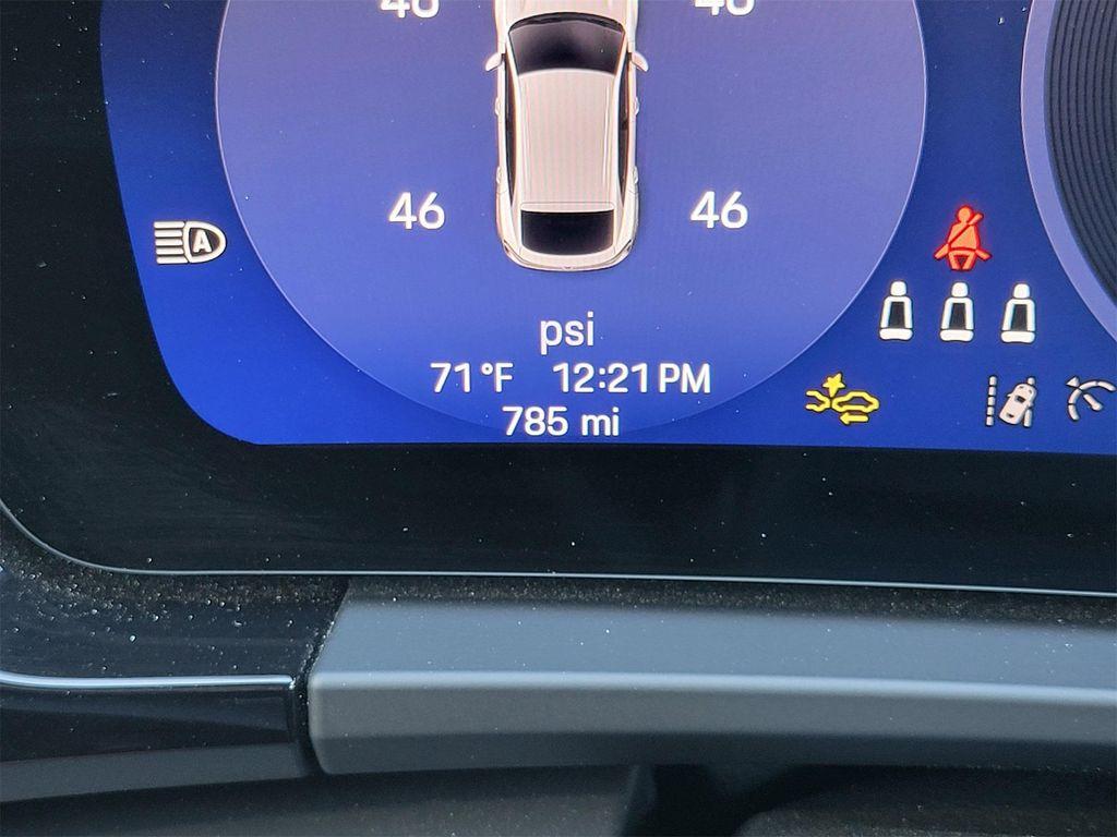 new 2025 Porsche Macan car