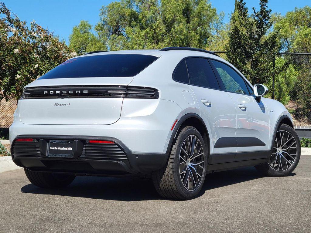 new 2025 Porsche Macan car
