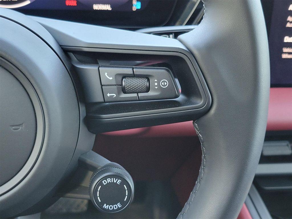 new 2025 Porsche Macan car