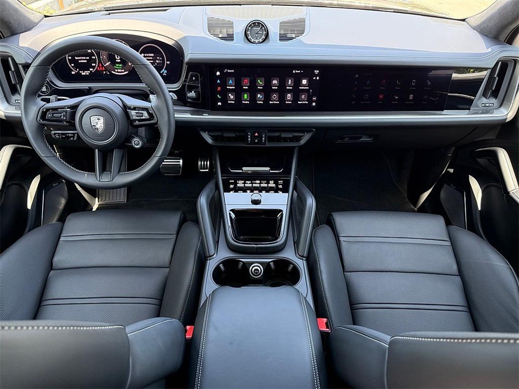 new 2025 Porsche Cayenne car