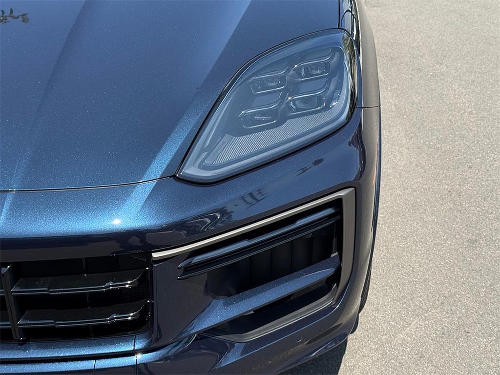 new 2025 Porsche Cayenne car