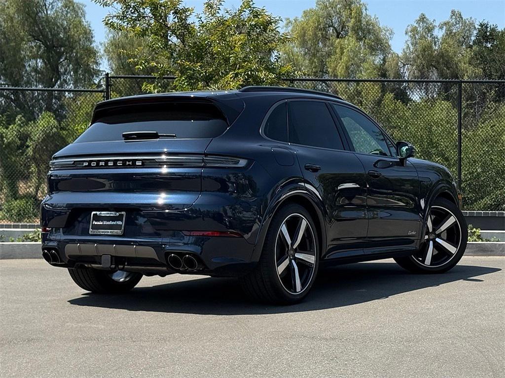 new 2025 Porsche Cayenne car