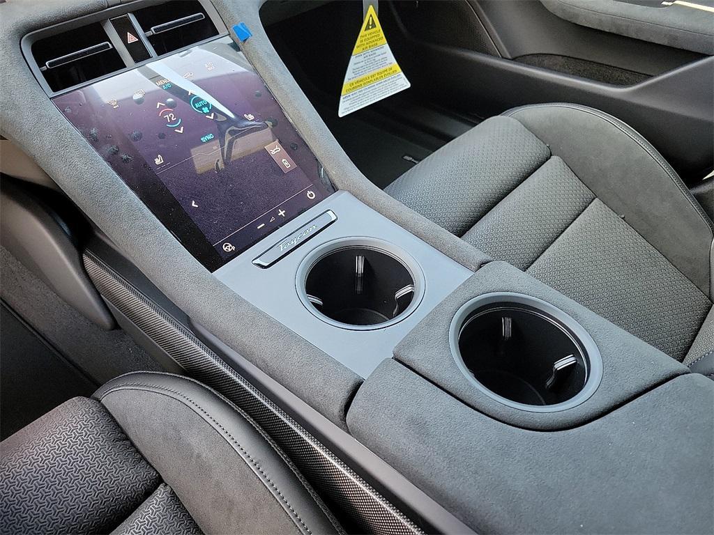 new 2025 Porsche Taycan car