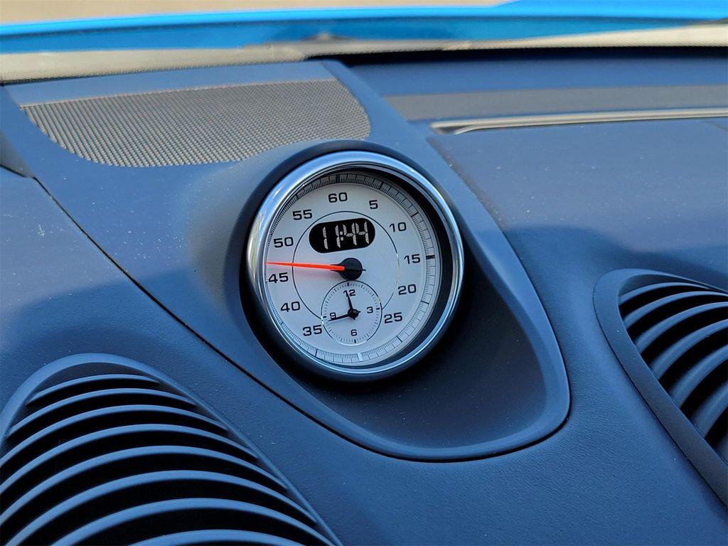 new 2025 Porsche 718 Cayman car