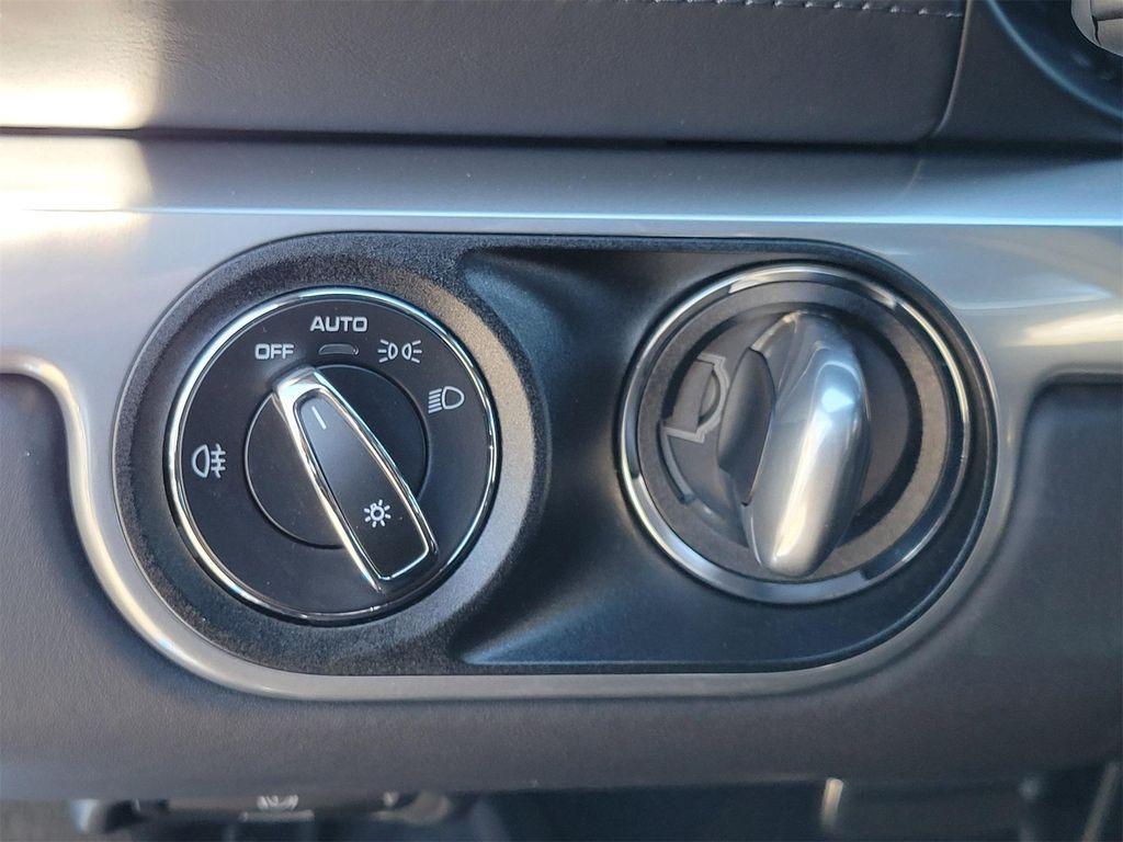 new 2025 Porsche 718 Cayman car