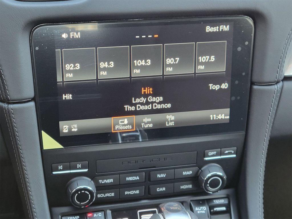 new 2025 Porsche 718 Cayman car