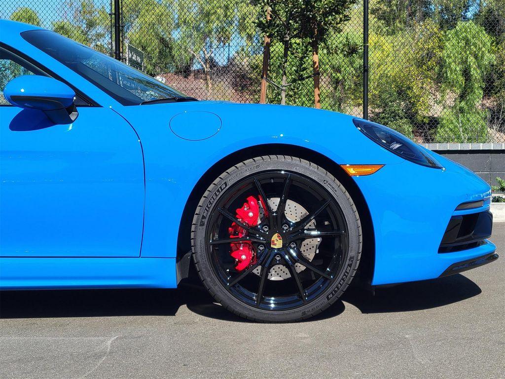 new 2025 Porsche 718 Cayman car