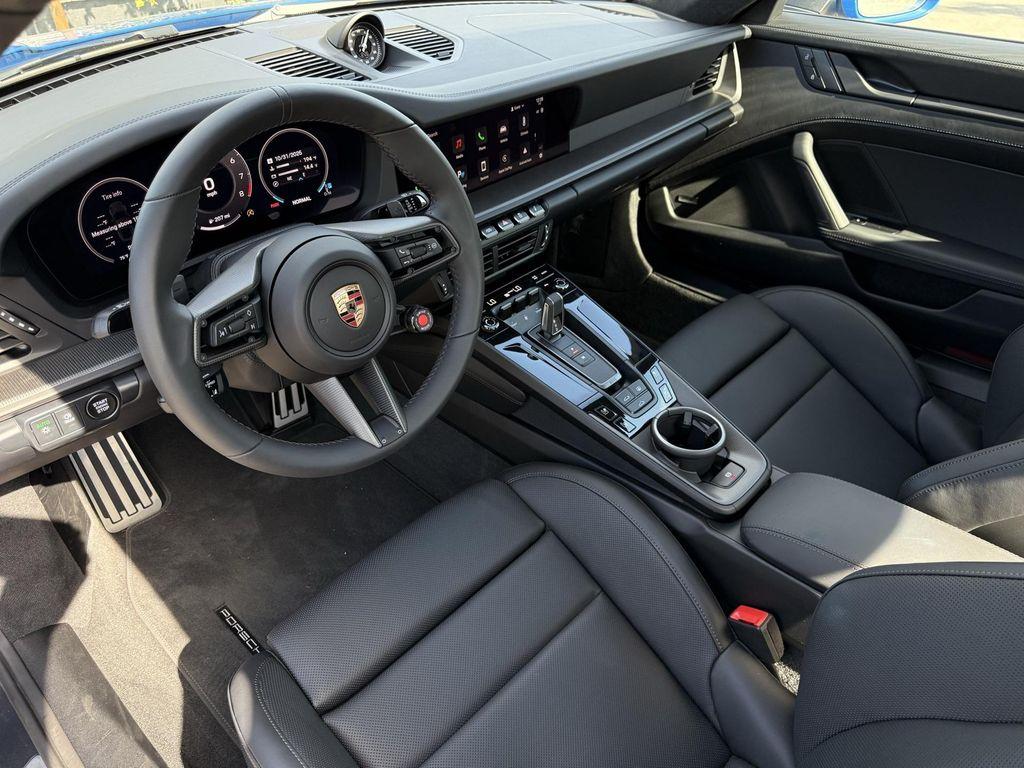 new 2025 Porsche 911 car