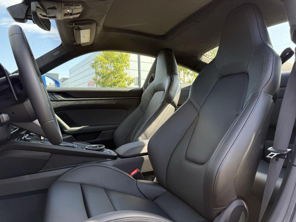 new 2025 Porsche 911 car