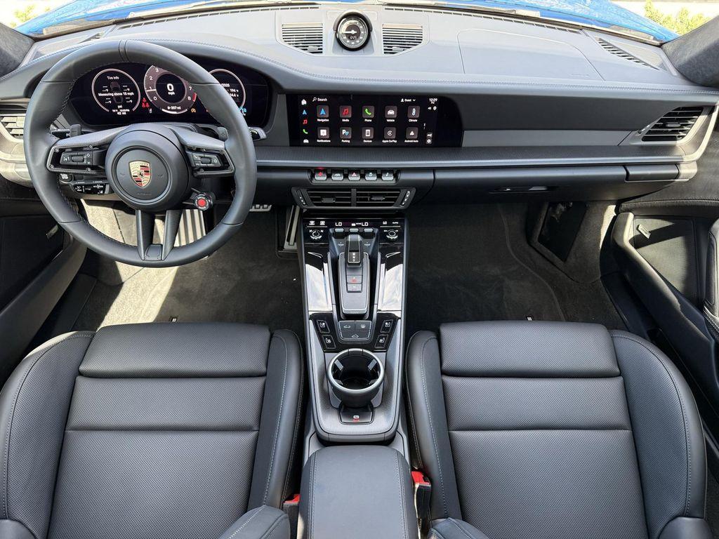 new 2025 Porsche 911 car