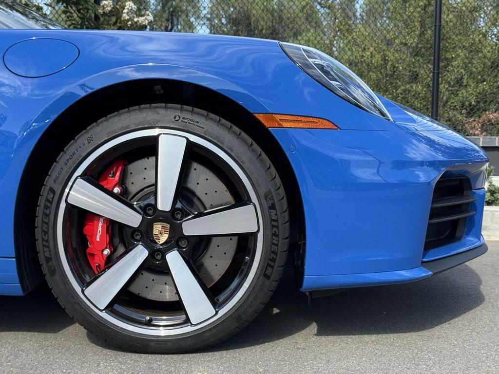 new 2025 Porsche 911 car