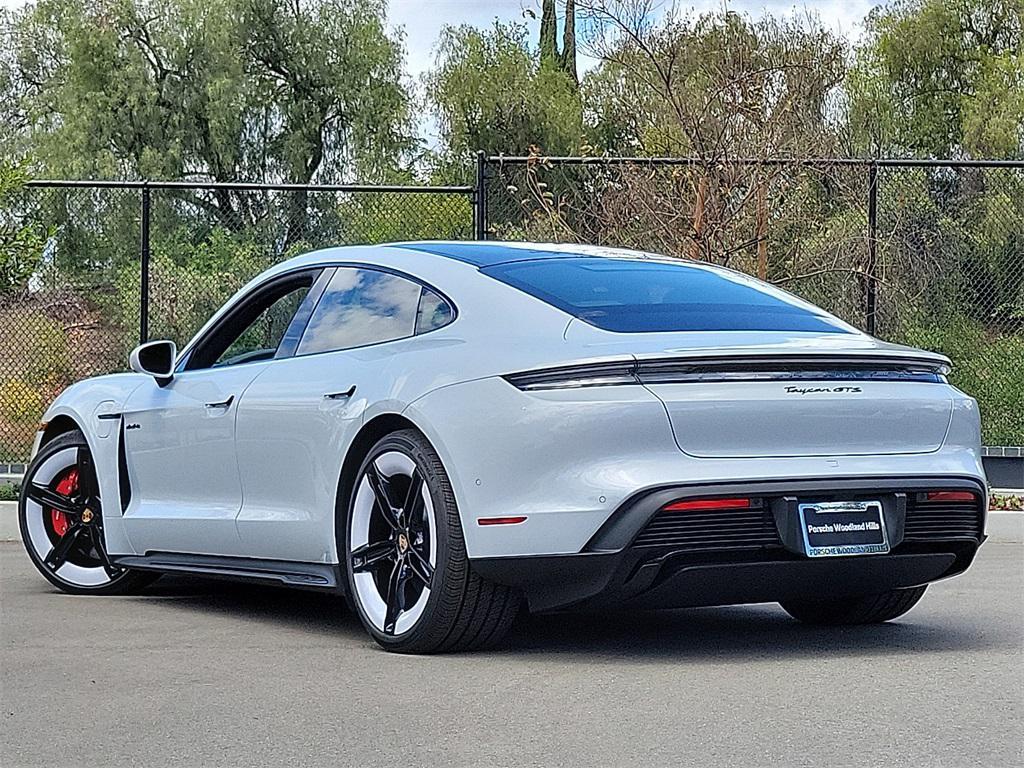 new 2025 Porsche Taycan car