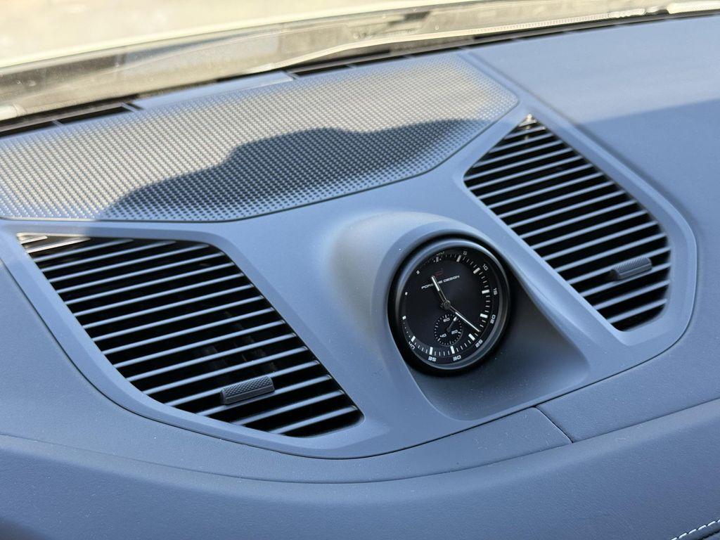 new 2025 Porsche Cayenne car