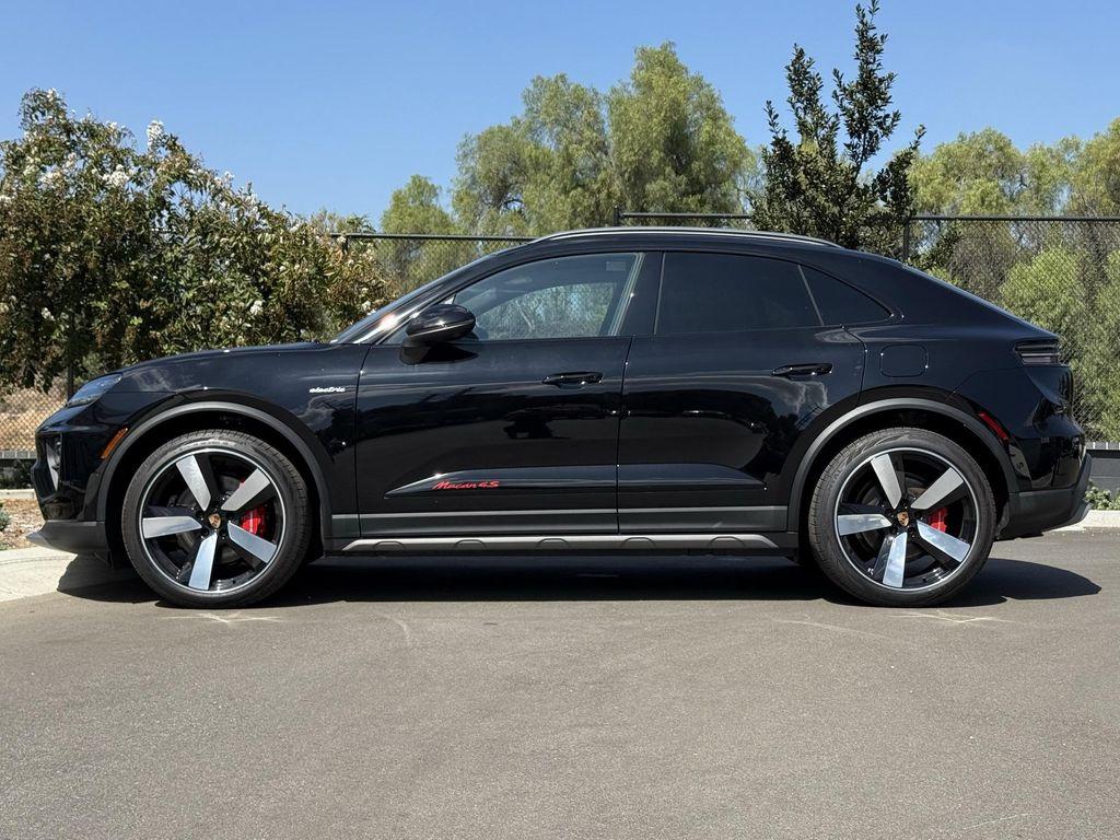 new 2025 Porsche Macan car