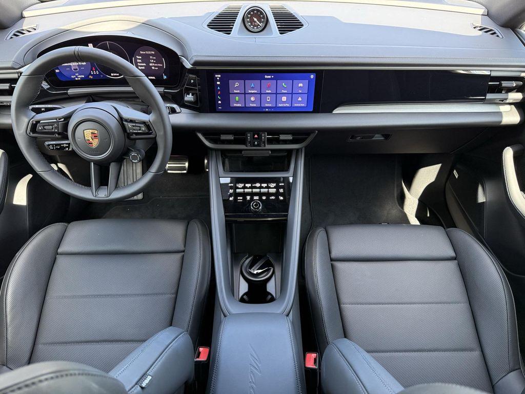 new 2025 Porsche Macan car