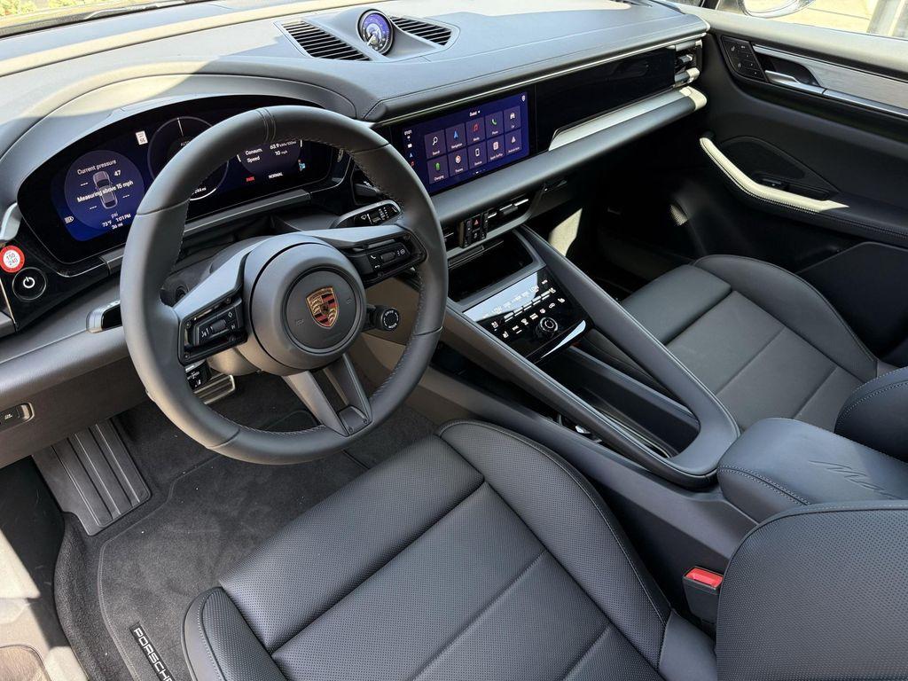 new 2025 Porsche Macan car