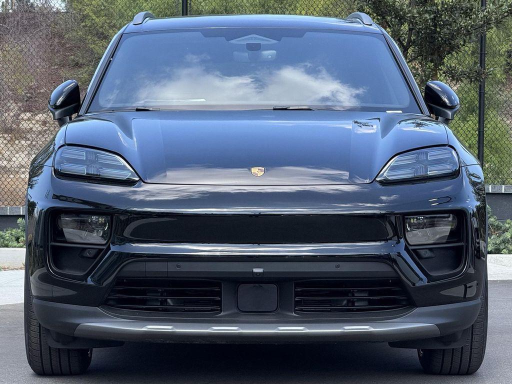 new 2025 Porsche Macan car