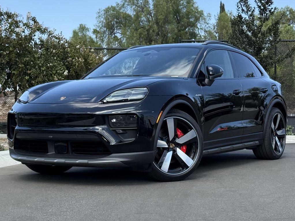 new 2025 Porsche Macan car