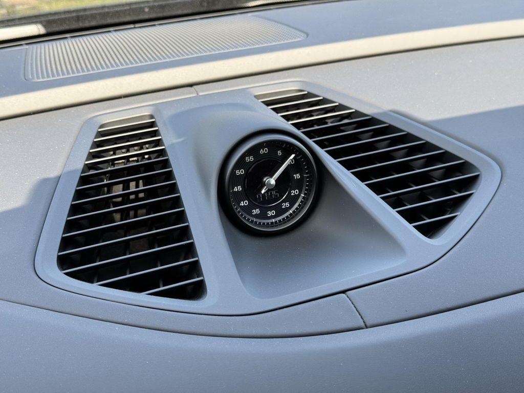 new 2025 Porsche Macan car