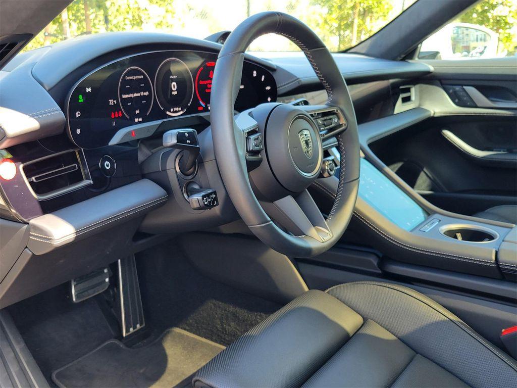 new 2025 Porsche Taycan car