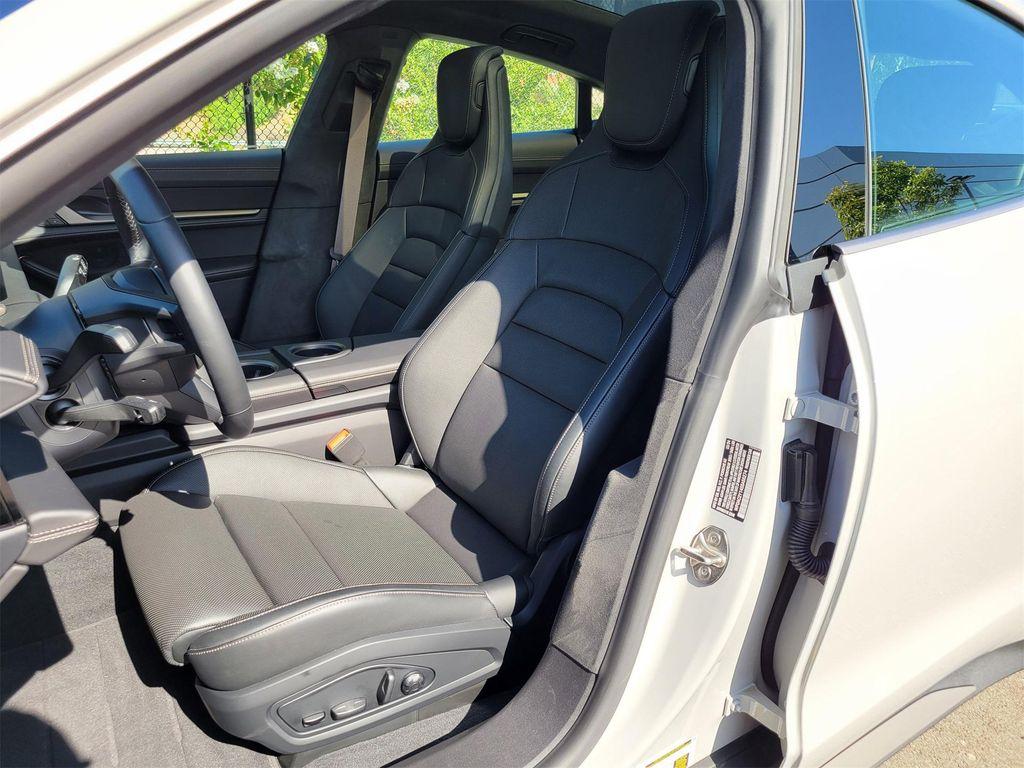 new 2025 Porsche Taycan car