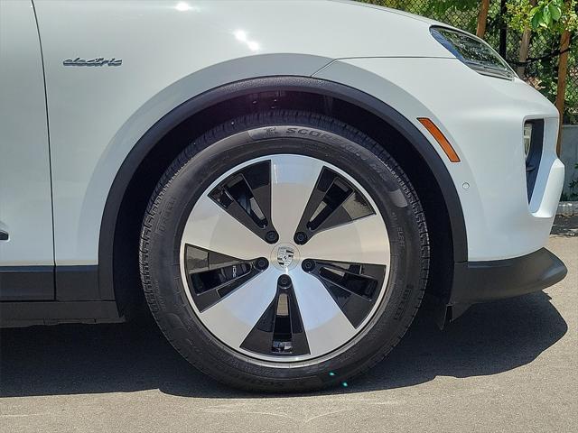 used 2025 Porsche Macan car, priced at $79,014