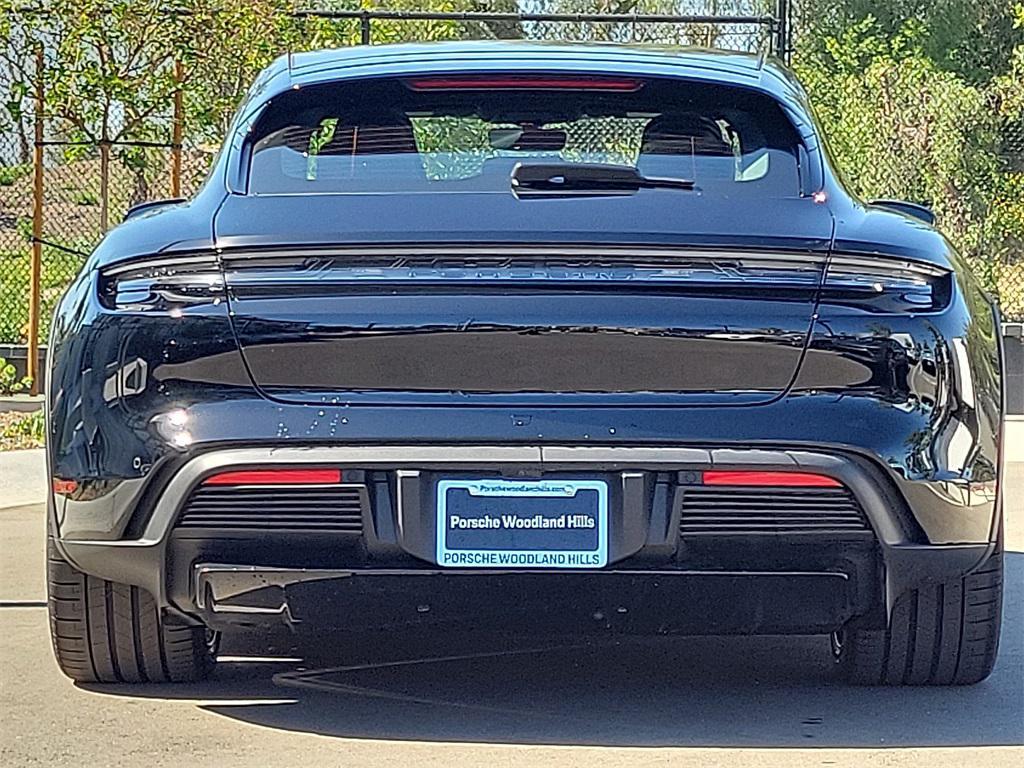 new 2025 Porsche Taycan car