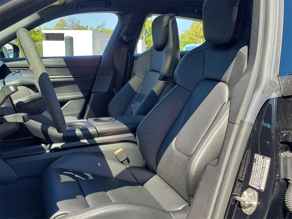 new 2025 Porsche Taycan car