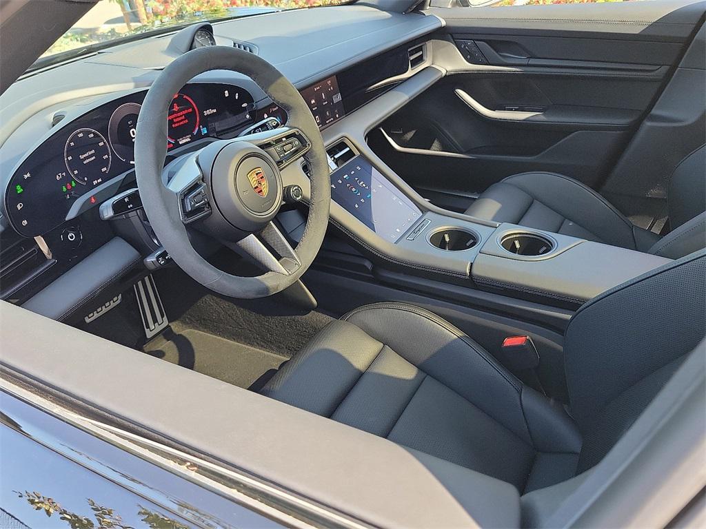 new 2025 Porsche Taycan car