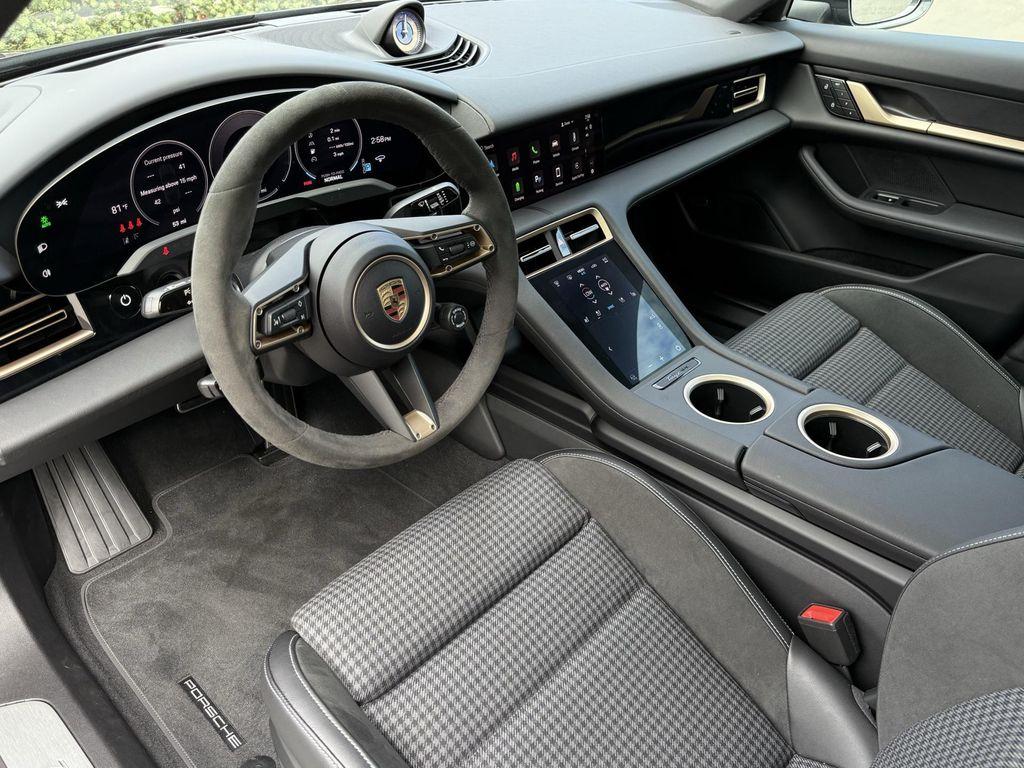 new 2025 Porsche Taycan car