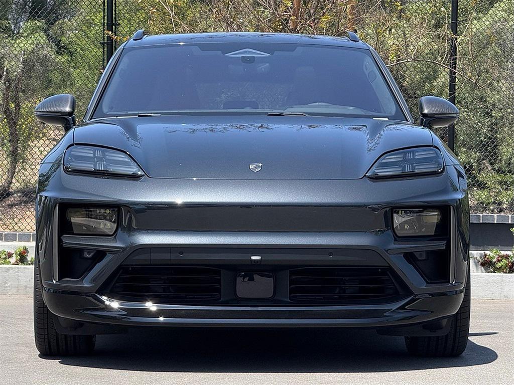 new 2025 Porsche Macan car