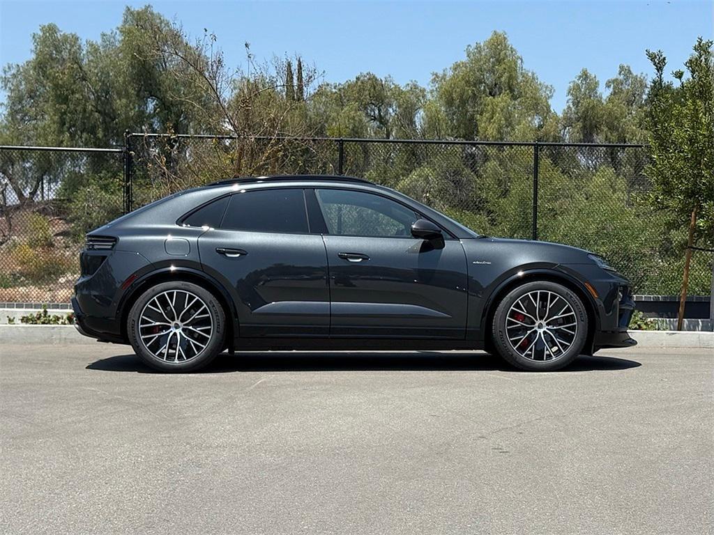 new 2025 Porsche Macan car