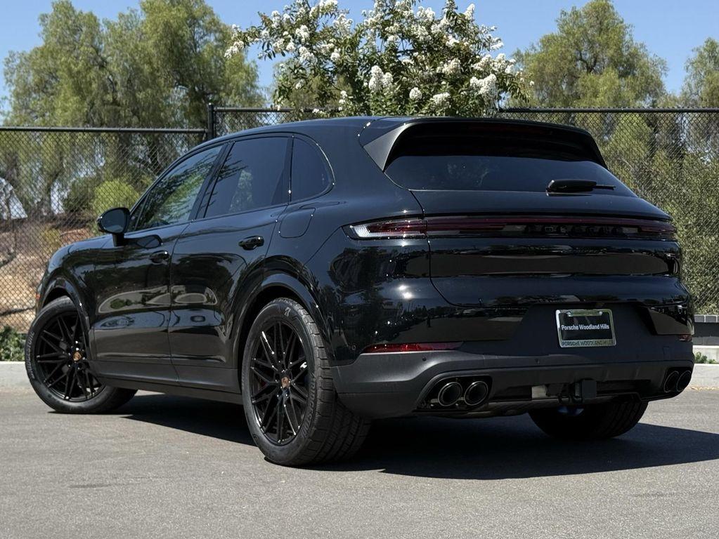 new 2025 Porsche Cayenne car