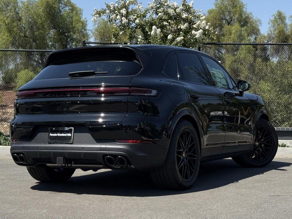 new 2025 Porsche Cayenne car