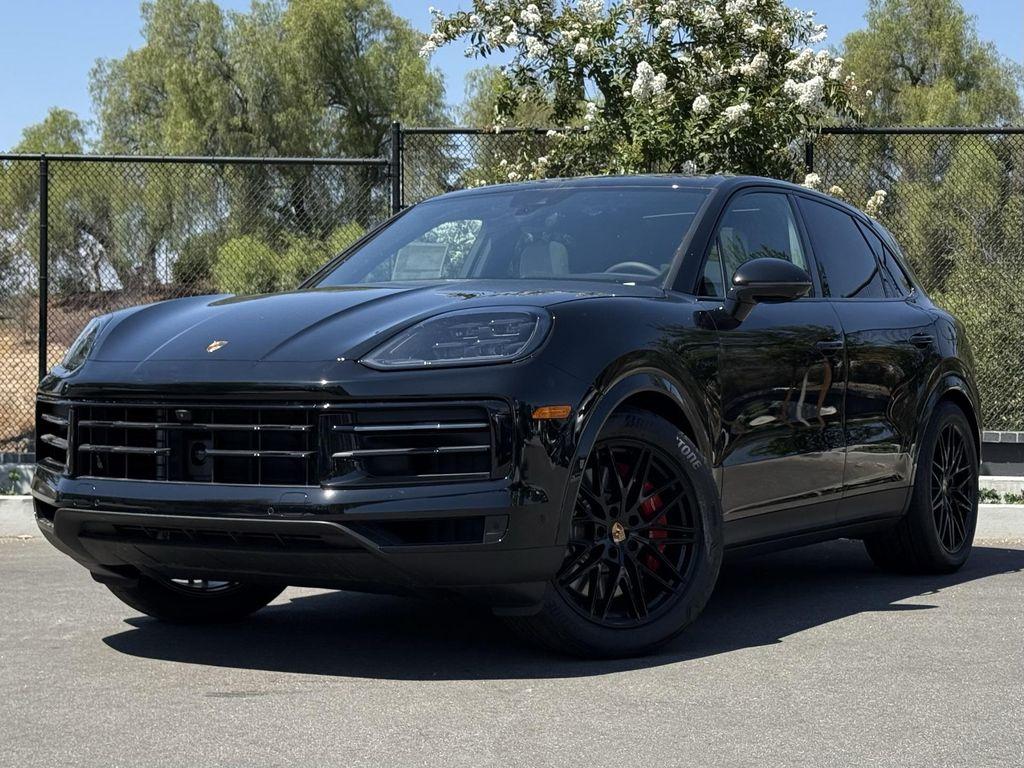 new 2025 Porsche Cayenne car
