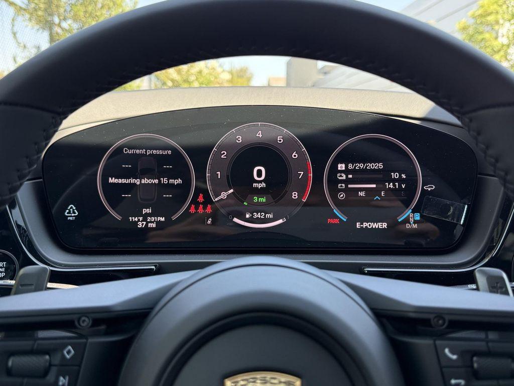 new 2025 Porsche Cayenne car