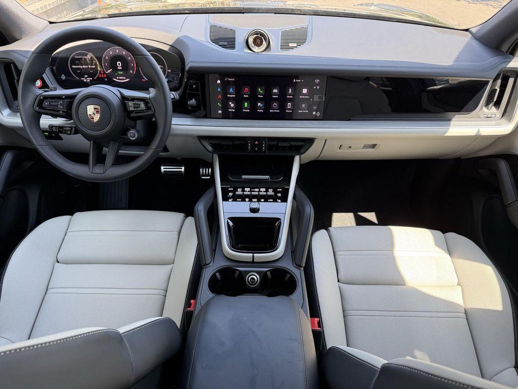 new 2025 Porsche Cayenne car