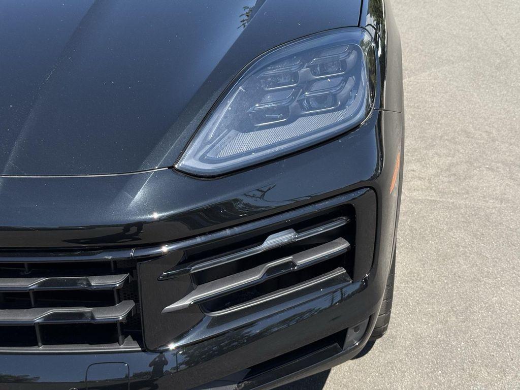 new 2025 Porsche Cayenne car