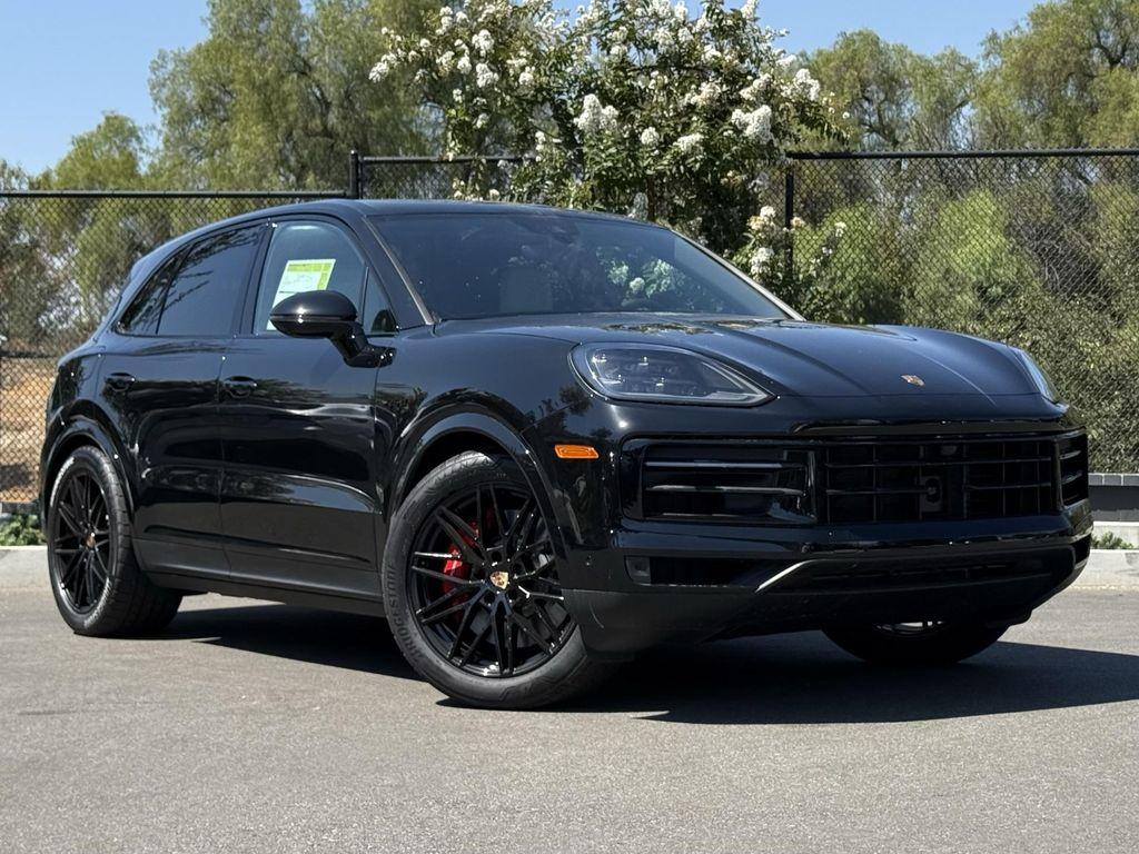 new 2025 Porsche Cayenne car