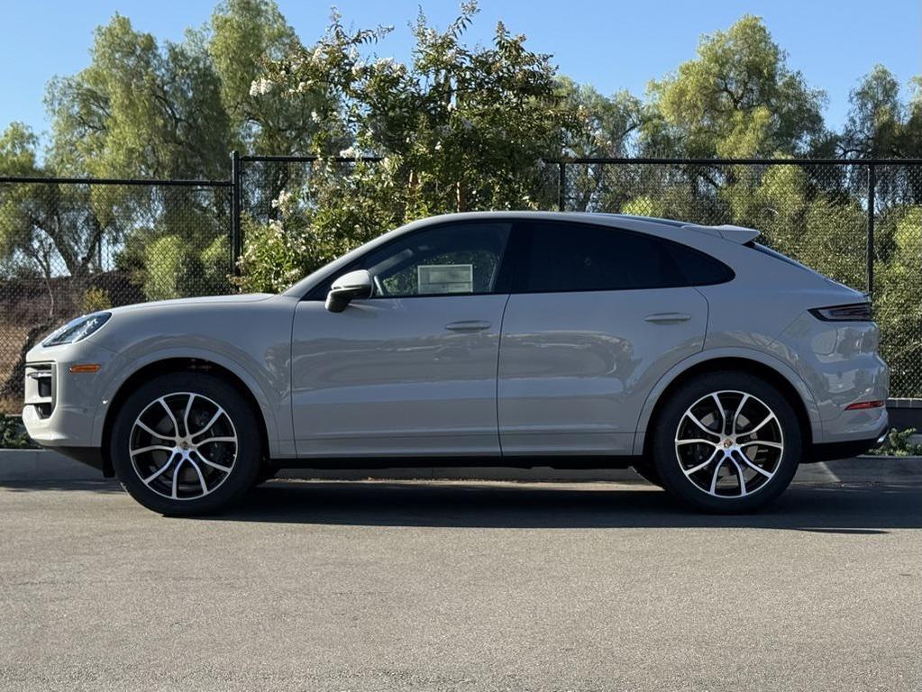 new 2025 Porsche Cayenne car
