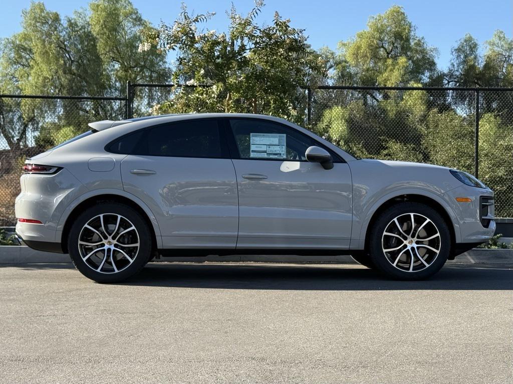 new 2025 Porsche Cayenne car
