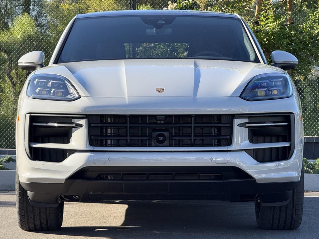 new 2025 Porsche Cayenne car
