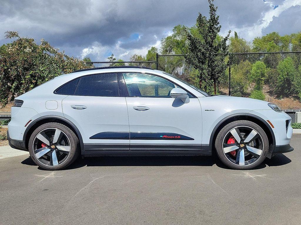 new 2025 Porsche Macan car