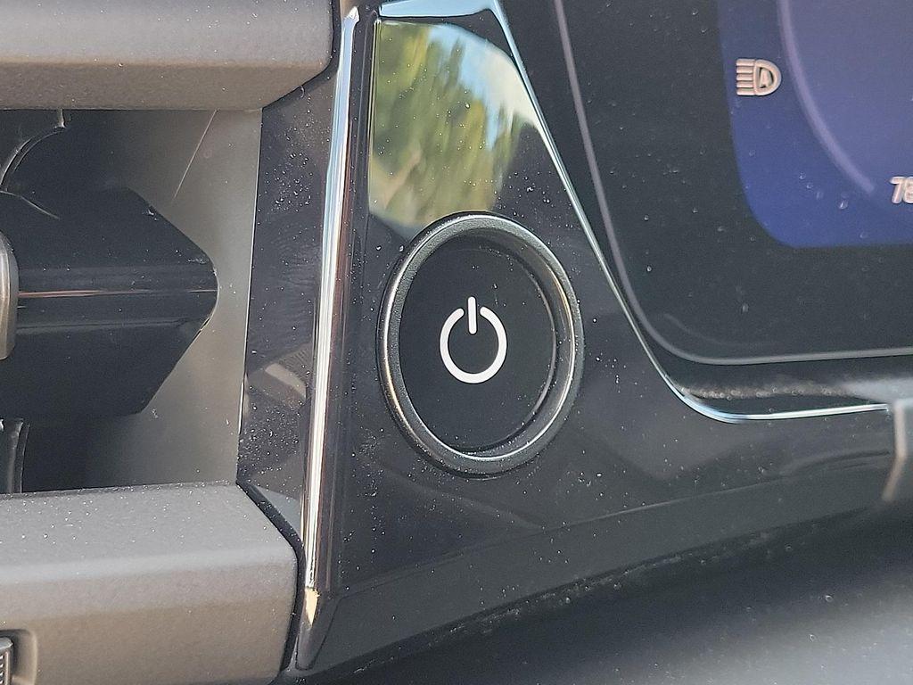 new 2025 Porsche Macan car