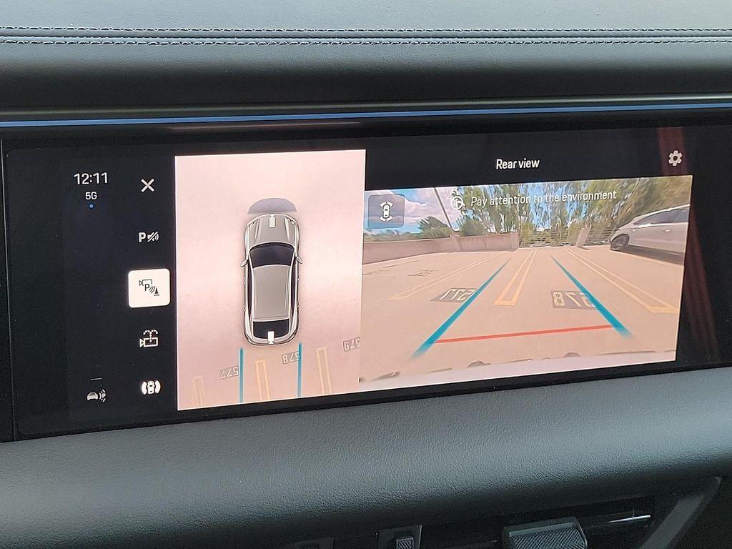 new 2025 Porsche Macan car